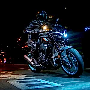 Yamaha MT-10 Motorcykel model 2023