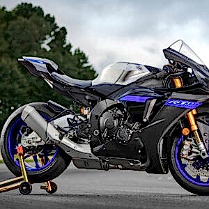 Yamaha YZF R1M Motorcykel model 2023