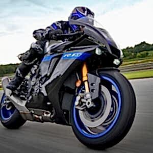 Yamaha YZF R1M Motorcykel model 2023