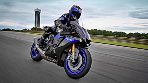 Yamaha YZF R1M Motorcykel model 2023