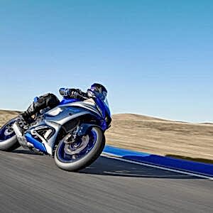 Yamaha YZF R7 Motorcykel 2023