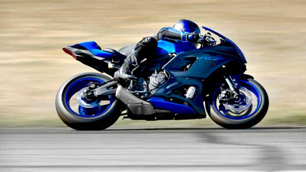 Yamaha YZF R7 Motorcykel 2023