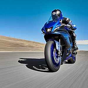 Yamaha YZF R7 35kW Motorcykel model 2023