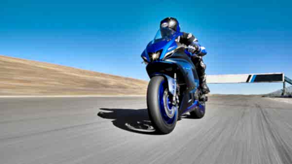 Yamaha YZF R7 35kW Motorcykel model 2023