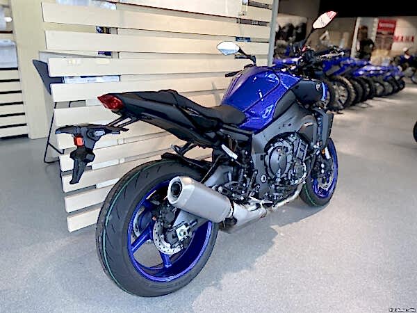 Yamaha MT-10 Motorcykel model 2023 Leasing