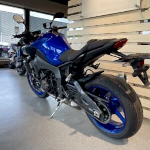 Yamaha MT-10 Motorcykel model 2023 Leasing