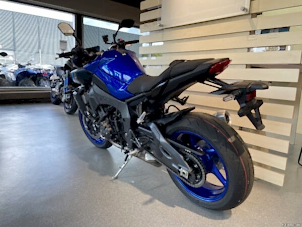 Yamaha MT-10 Motorcykel model 2023 Leasing