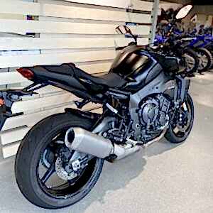 Yamaha MT-10 Motorcykel model 2023 Leasing