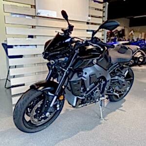 Yamaha MT-10 Motorcykel model 2023 Leasing