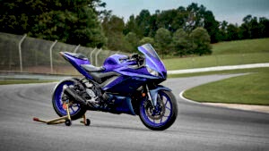 Yamaha YZF R3 Motorcykel model 2023