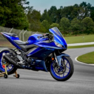 Yamaha YZF R3 Motorcykel model 2023