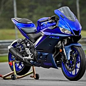 Yamaha YZF R3 Motorcykel model 2023