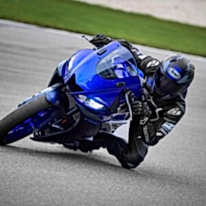 Yamaha YZF R3 Motorcykel model 2023