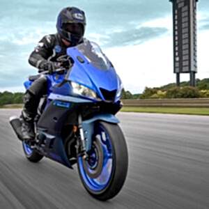 Yamaha YZF R3 Motorcykel model 2023