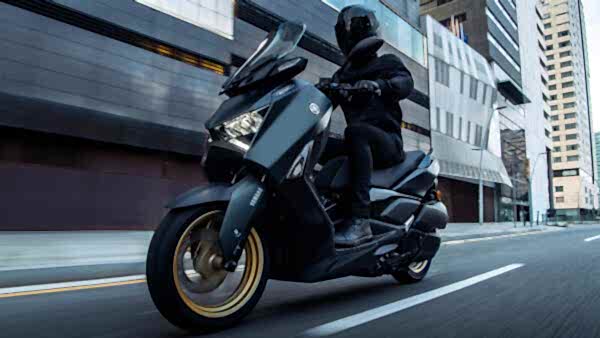 Yamaha X-MAX 300 Tech Max motorcykel 2023