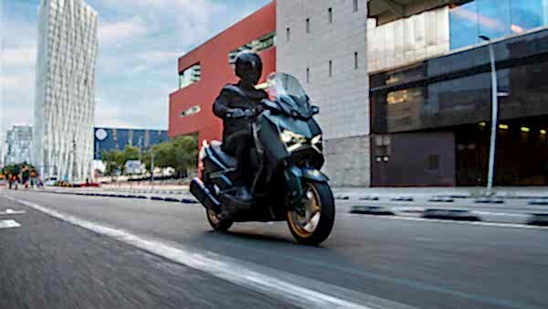 Yamaha X-MAX 300 Tech Max motorcykel 2023