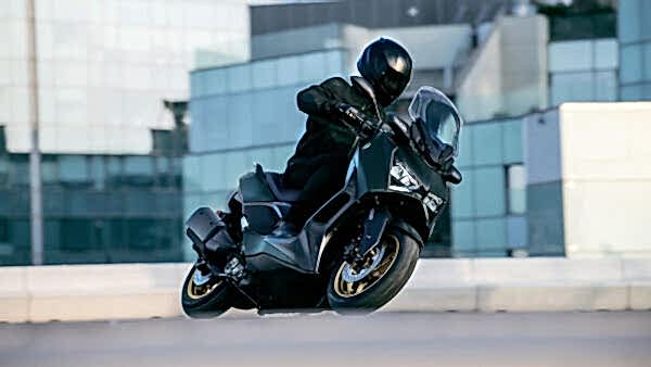 Yamaha X-MAX 300 Tech Max motorcykel 2023