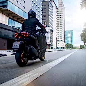 Yamaha X-MAX 300 Tech Max motorcykel 2023