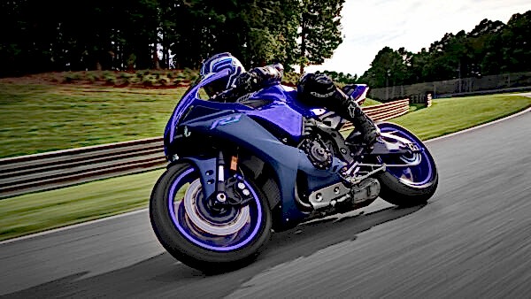 Yamaha YZF R1 Motercykel model 2023