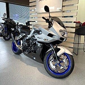 - BMW K 1200 R Sport