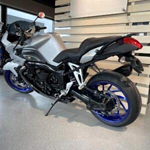 - BMW K 1200 R Sport