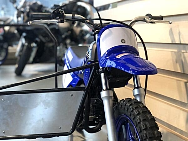 2025 Yamaha PW 50 med sidevogn