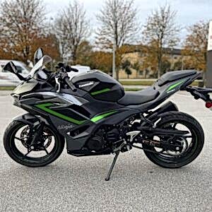 2024 Kawasaki Ninja 500 SE