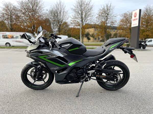 2024 Kawasaki Ninja 500 SE