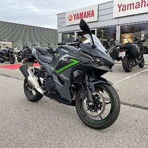 2024 Kawasaki Ninja 500 SE