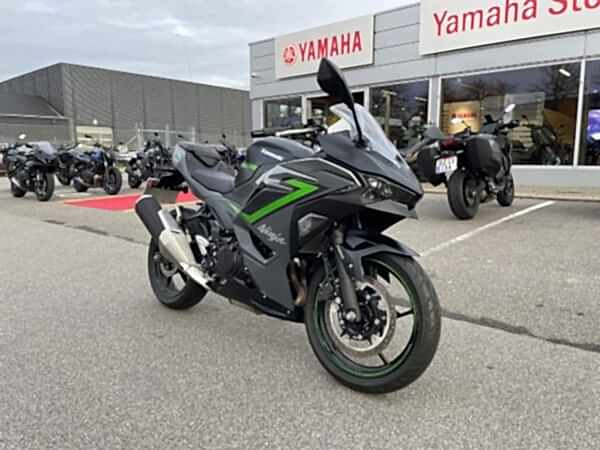 2024 Kawasaki Ninja 500 SE